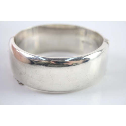 314 - Sterling Silver Mid Century Bangle w/ Etched Design 40g