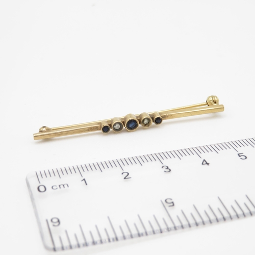 75 - 9ct gold vintage sapphire & diamond bar brooch (2.9g)