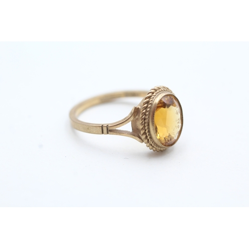 134 - 9ct gold vintage citrine dress ring (2.7g) Size O 1/2