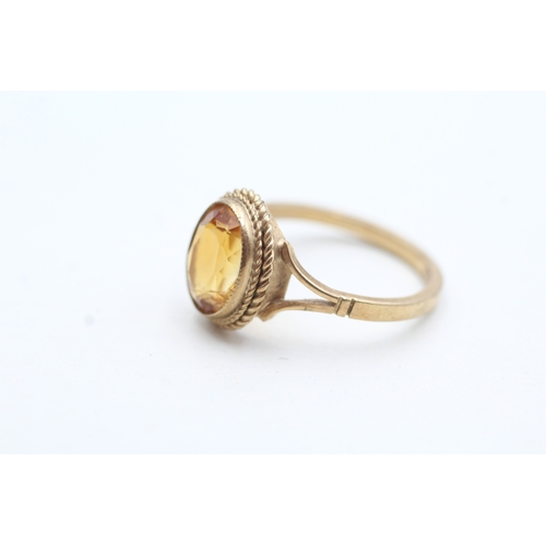 134 - 9ct gold vintage citrine dress ring (2.7g) Size O 1/2