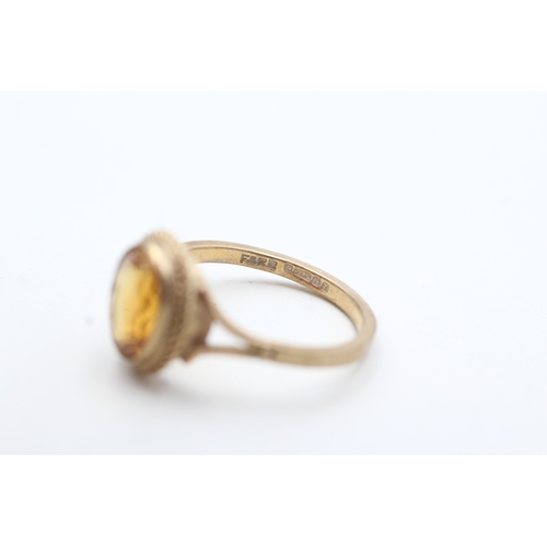 134 - 9ct gold vintage citrine dress ring (2.7g) Size O 1/2