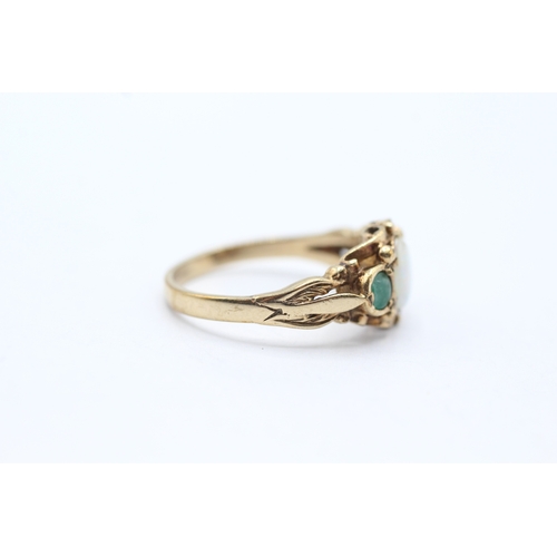 154 - 9ct gold vintage emerald & opal dress ring (3.5g) Size P