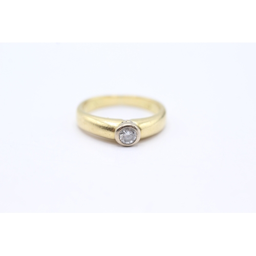 174 - 18ct gold diamond single stone ring (3.3g) Size F 1/2