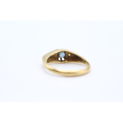 194 - 18ct gold sapphire and diamond boat ring (3.1g) Size L