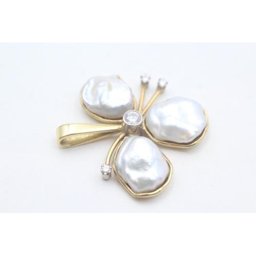 2 - 18ct gold baroque pearl & diamond three leaf clover (10.7g)