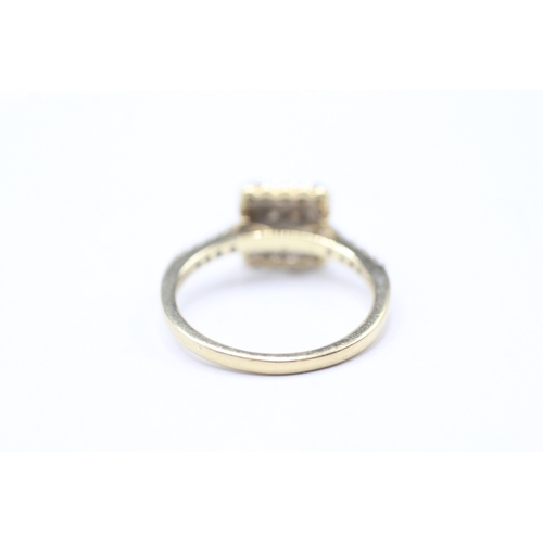 206 - 9ct gold diamond square set ring (2.2g) Size L 1/2