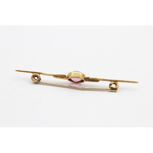 213 - 15ct gold antique pink tourmaline brooch (2.7g)