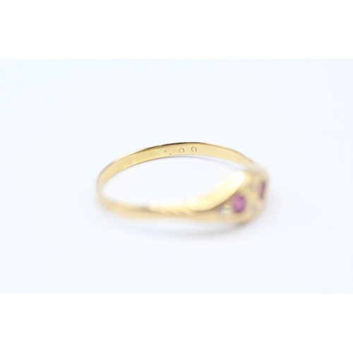 219 - 18ct gold antique ruby & diamond dress ring (1.5g) Size P