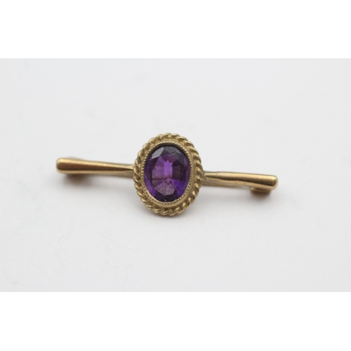 244 - 9ct gold vintage amethyst bar brooch (1.8g)