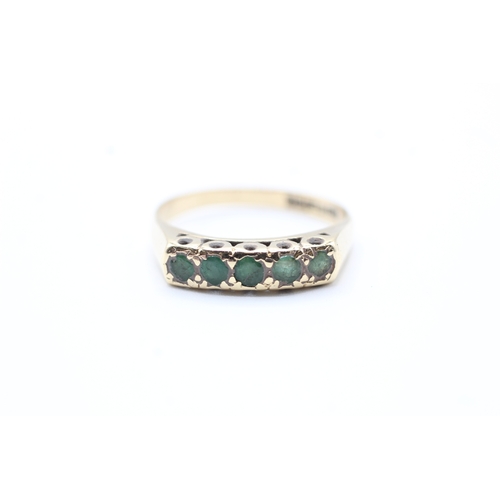 26 - 9ct gold vintage emerald half eternity ring (2.3g) Size P