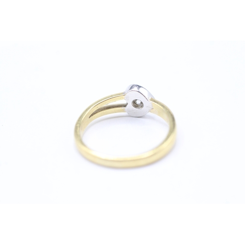 27 - 18ct gold diamond single stone heart ring (2.6g) Size I