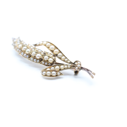 4 - 15ct gold antique seed pearl wheat brooch (6.3g)