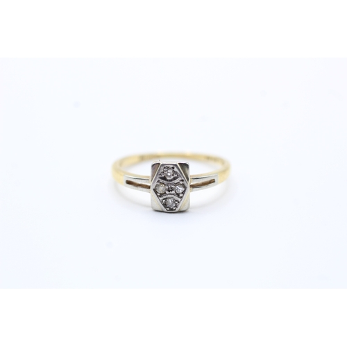 42 - 18ct gold diamond geometric ring (1.8g) Size J 1/2