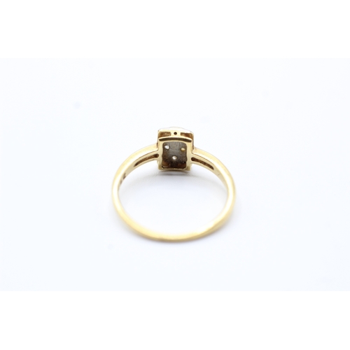 42 - 18ct gold diamond geometric ring (1.8g) Size J 1/2