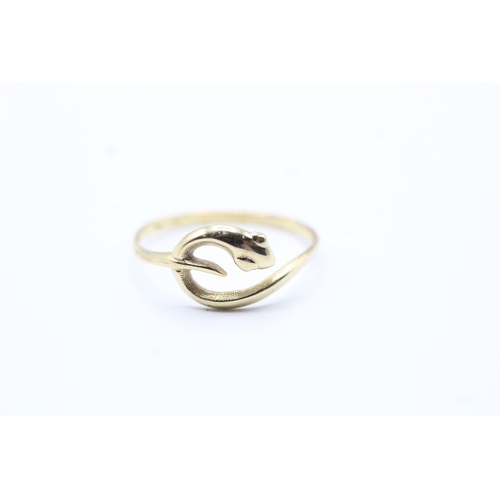 78 - 14ct gold snake dress ring (1.4g) Size R