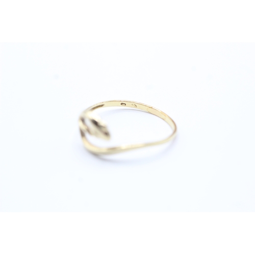 78 - 14ct gold snake dress ring (1.4g) Size R