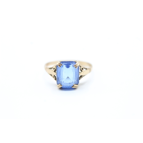 80 - 9ct gold vintage blue paste dress ring (2.2g) Size O