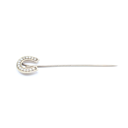 83 - 9ct gold antique seed pearl horseshoe stick pin (3.4g)