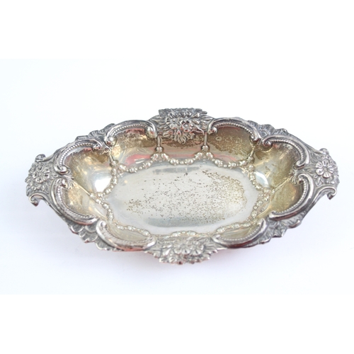 388 - Antique Late Victorian 1901 Birmingham Sterling Silver Bon Bon Trinket Dish 40g