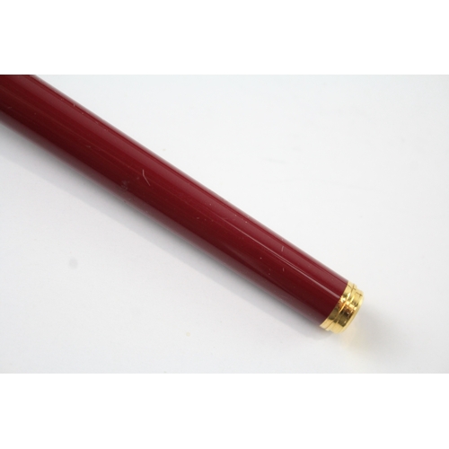 469 - Must De CARTIER Burgundy Lacquer & Gold Plate Fountain Pen w/ 18ct Nib WRITING