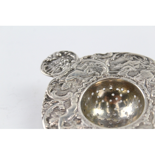 326 - Antique Edwardian 1906 Chester Sterling Silver Import Cherub Tea Strainer (44g)