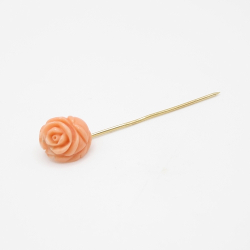 147 - 14ct gold carved coral pin (1.4g)