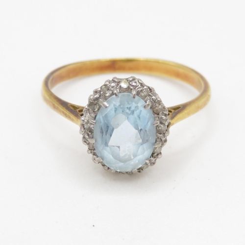 172 - 18ct gold diamond and blue gemstone ring (2.4g) Size K