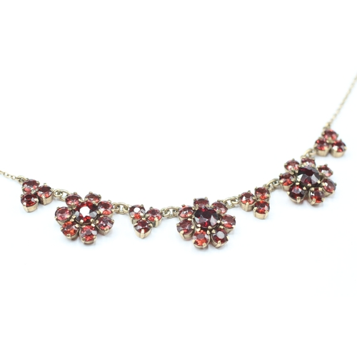 111 - 9ct gold vintage garnet cluster necklace (13.7g)