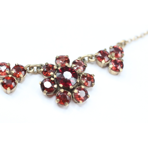 111 - 9ct gold vintage garnet cluster necklace (13.7g)