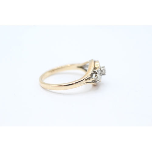 113 - 12ct gold and diamond ring (3.1g) Size M 1/2