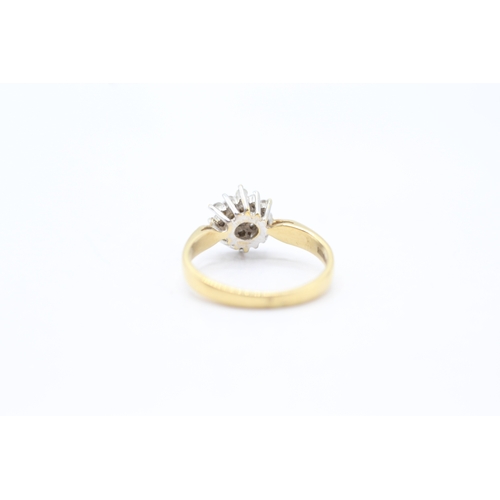 117 - 18ct gold diamond cluster ring (3g) Size K