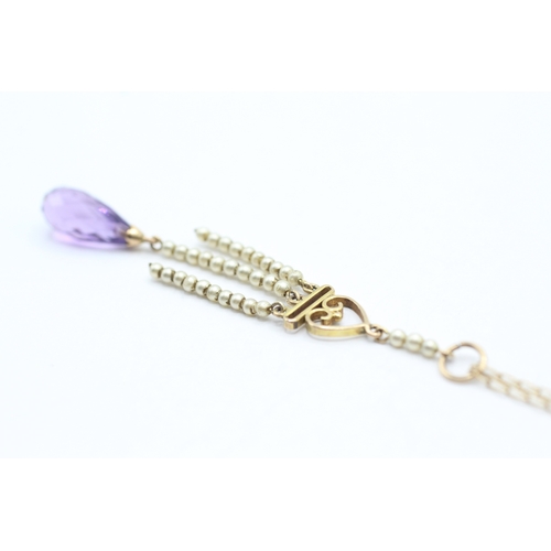 131 - 9ct gold faux pearl and amethyst drop pendant and chain (2.5g)