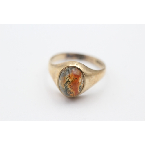 137 - 9ct gold agate cabochon set ring (3.7g) Size P 1/2