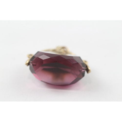 14 - 9ct gold vintage faceted red gemstone spinning fob