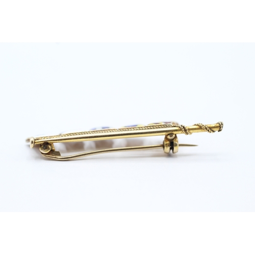 15 - 9ct gold enamel flag bar brooch (4.9g)