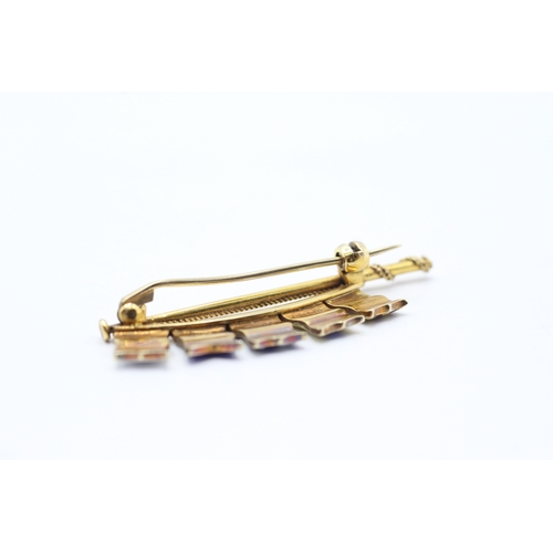 15 - 9ct gold enamel flag bar brooch (4.9g)