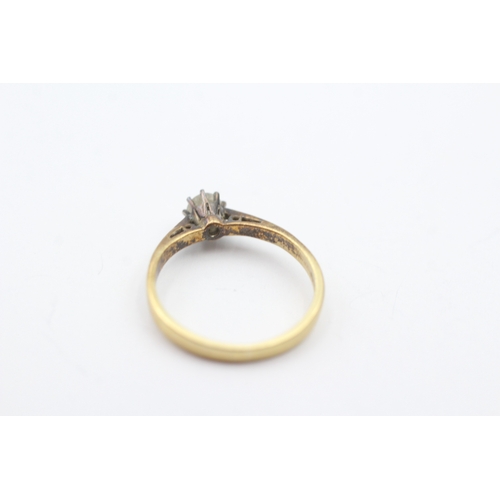 185 - 18ct gold solitaire diamond ring (2.2g) Size L