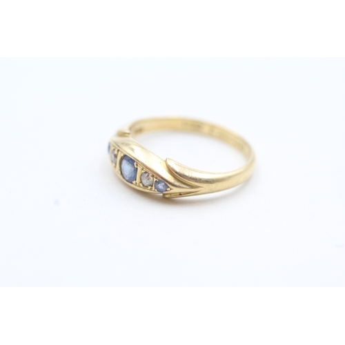 199 - 18ct gold diamond & sapphire five stone ring (3.8g) Size M