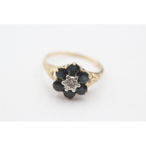 206 - 9ct gold sapphire and diamond flower cluster ring (2.9g) Size S