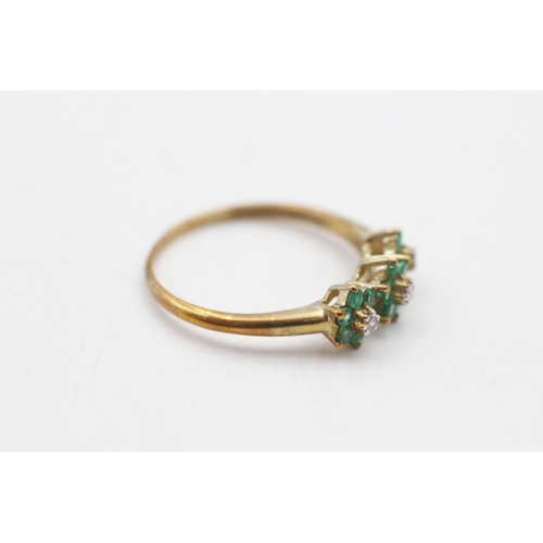 222 - 9ct gold emerald and diamond flower set ring (1.6g) Size R