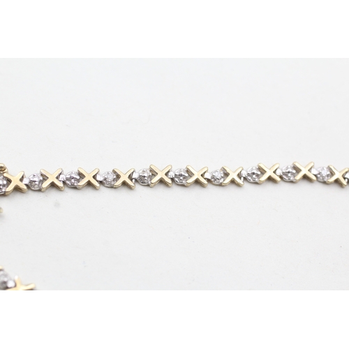 237 - 9ct gold and diamond bracelet (3.6g)