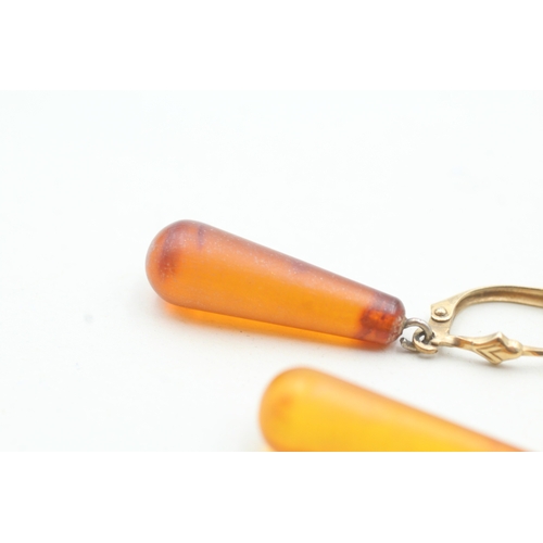 238 - 9ct gold amber drop earrings (2.6g)