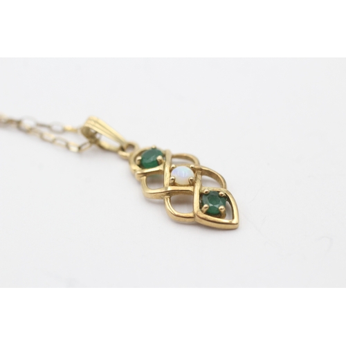 26 - 9ct gold emerald and opal pendant on chain (2g)