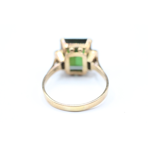 3 - 18ct gold green tourmaline & white gemstone dress ring (5.1g) Size S