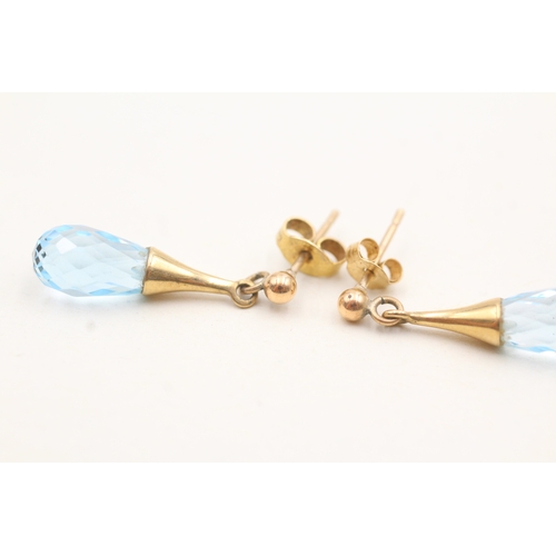 32 - 9ct gold blue gemstone drop earrings (2.5g)