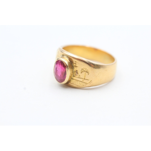 5 - 18ct gold synthetic ruby dress ring (8.4g) Size L 1/2