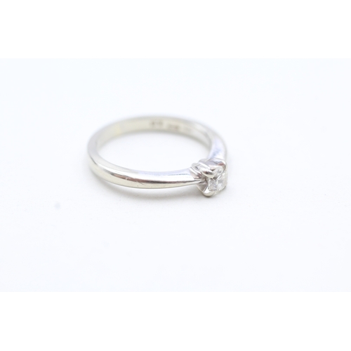 57 - 18ct white gold diamond solitaire ring (3.1g) Size J