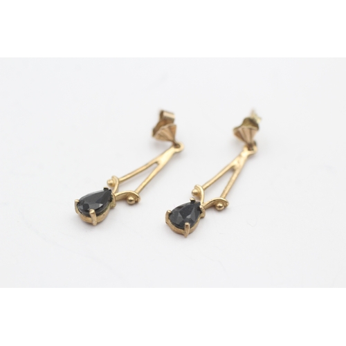 77 - 9ct gold and sapphire drop stud earrings (1.2g)