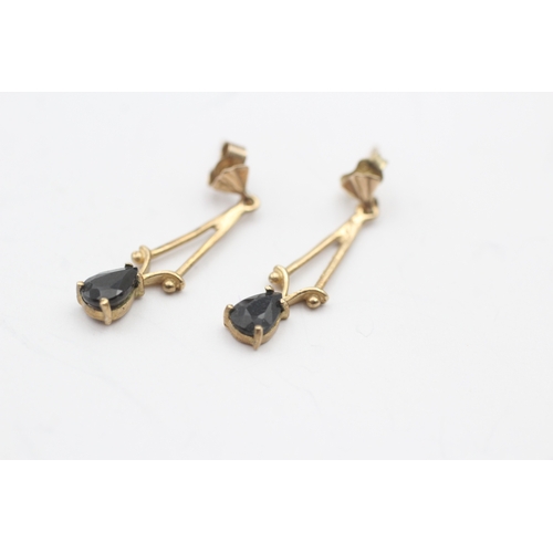 77 - 9ct gold and sapphire drop stud earrings (1.2g)