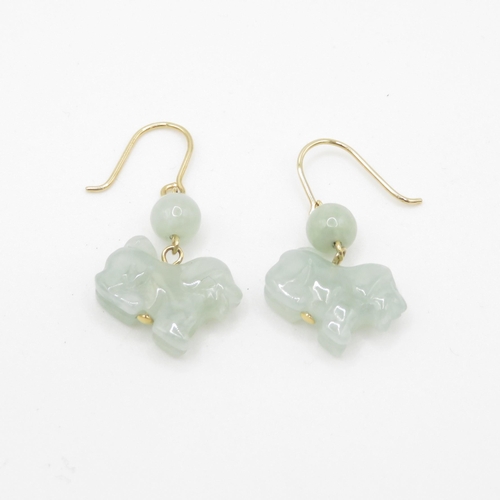 14ct gold carved jade hook drop earrings (5g) Size